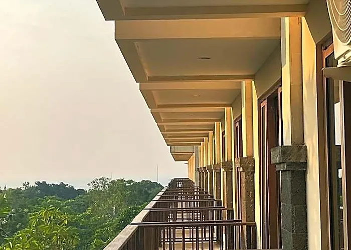 New Kuta Hotel 4*